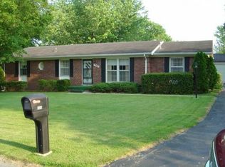 406 Crossfield Dr, Tullahoma, TN 37388