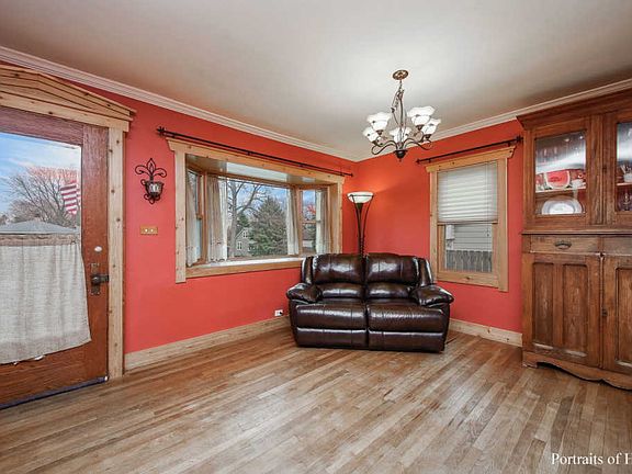 4th image of 3924 N Washington St