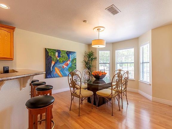 4th image of 2075 Olmos Park Cir