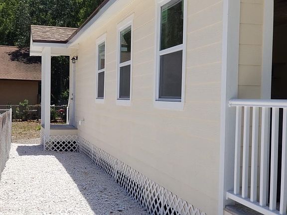 3rd image of 314 E Harrison St #2