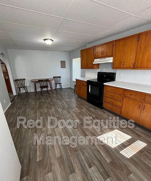 403 W Wheeling St #403