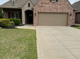 13243 S 68th Ave E, Bixby, OK 74008