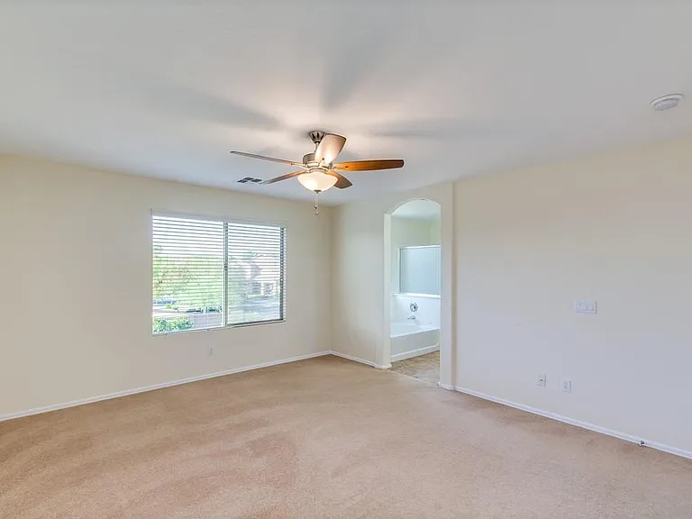 1306 E Birdland Dr — Photo 18