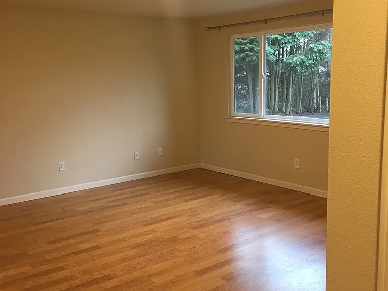 3510 Kauffman Ave — Photo 3