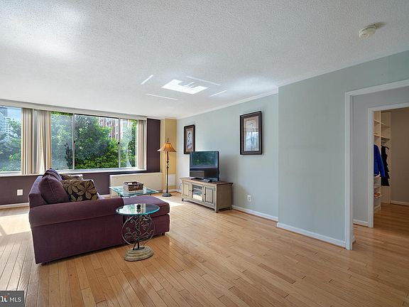 3rd image of 11801 Rockville Pike APT 306