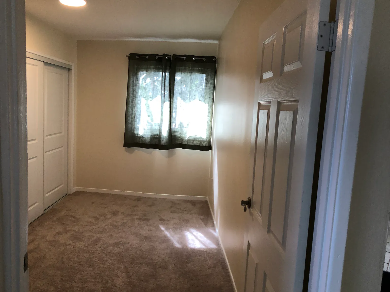 2 bed, 660 sqft, $2,575 — Photo 3