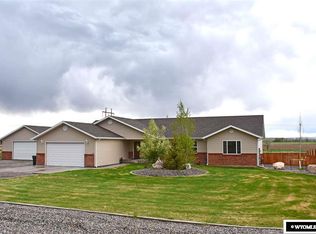 1755 Riverview Rd, Riverton, WY 82501