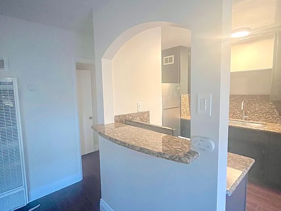 3rd image of 850 S Rosemead Blvd APT 6