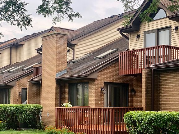 2nd image of 2112 N Juniper Ln #2112