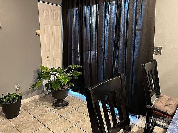 5th image of 3735 Huyton Ct