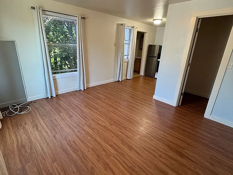 2439 Sherman Ave — Photo 5