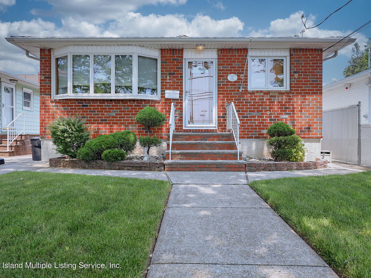 241 Naughton Ave, Staten Island, NY 10305 Zillow