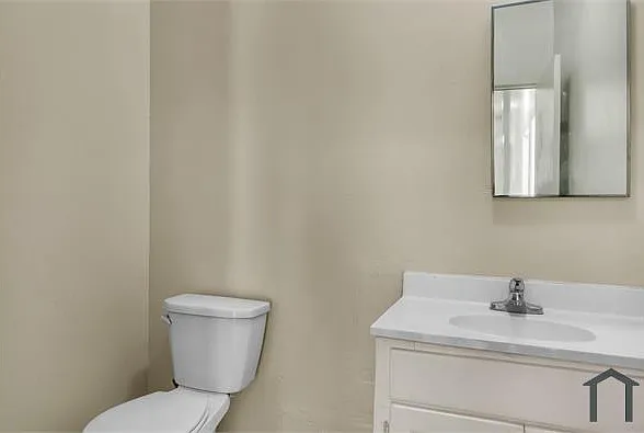 4 bed, $3,450 — Photo 2
