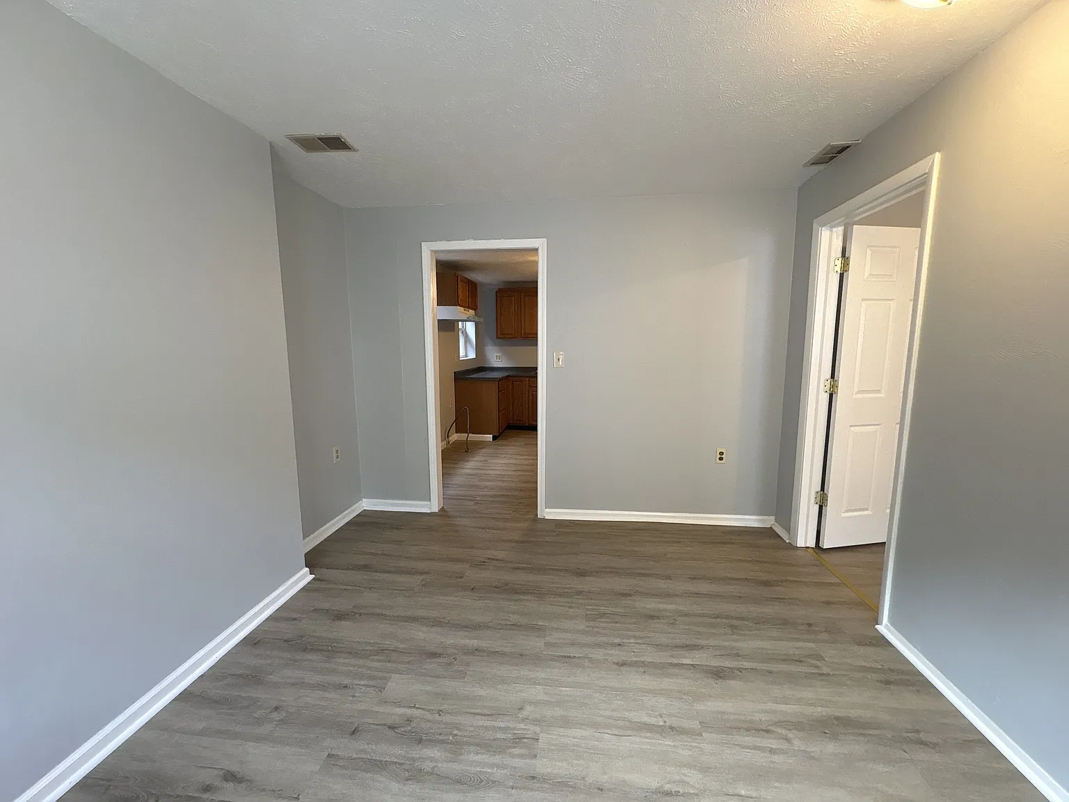 1450 Fleming Avenue - 2 — Photo 3