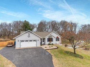 N7043 Pine Ln, Holmen, WI 54636