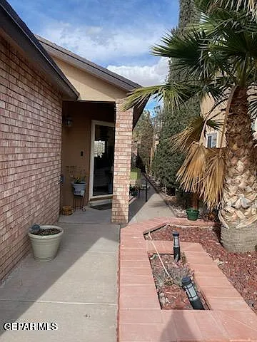 10473 Valle Del Mar Dr — Photo 3
