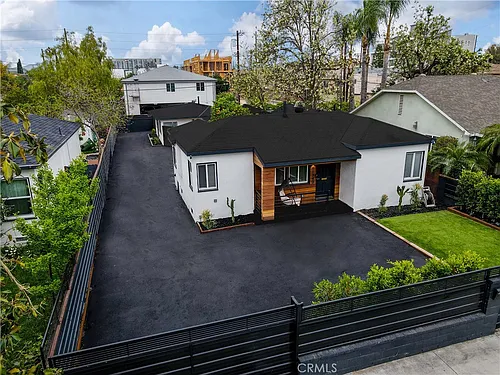 11342 Emelita St Photo 1