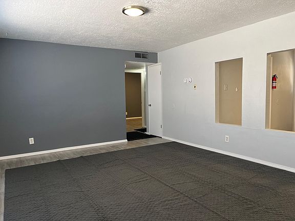 4th image of 3708 Bryn Mawr Dr NE