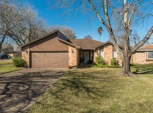 3226 Hemlock Cir, Dickinson, TX 77539