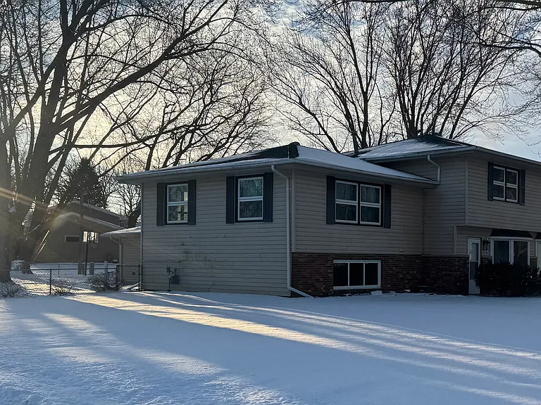 1401 Spartan Ave — Photo 2