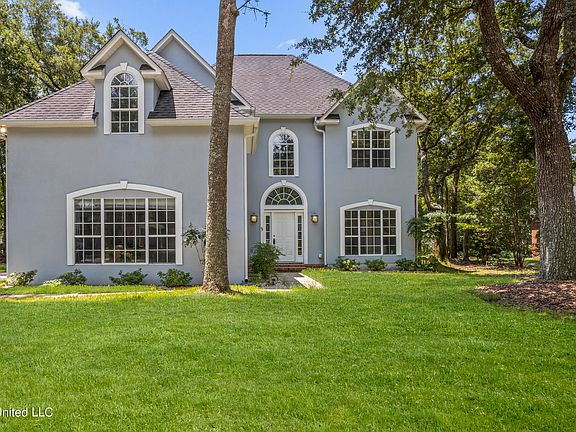 2nd image of 3812 Cabildo Pl