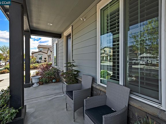 2nd image of 582 Mandevilla Dr