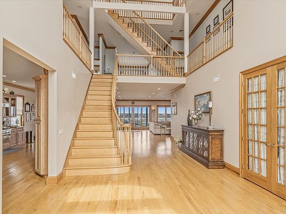 4th image of 672 Dune Rd