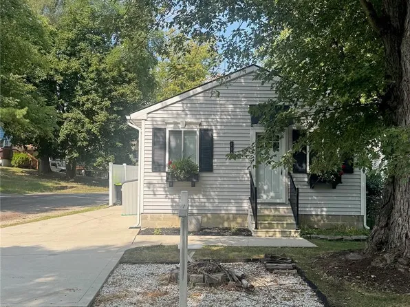 132 Maudlin St, Novi, MI 48377