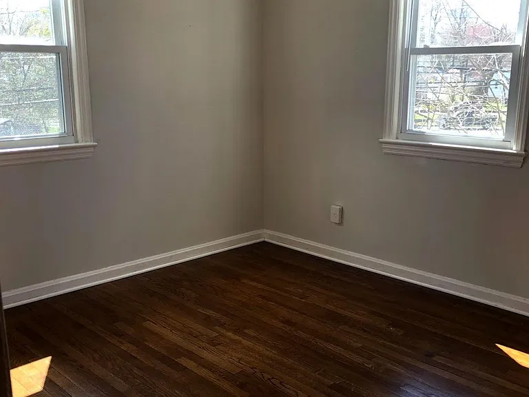 2nd floor bedroom 3 (Master)