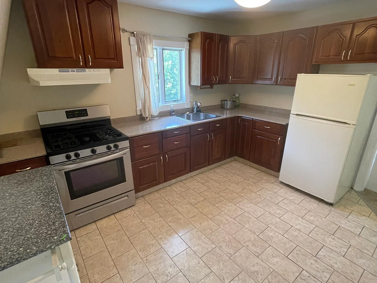 2 bed, $2,300 — Photo 1