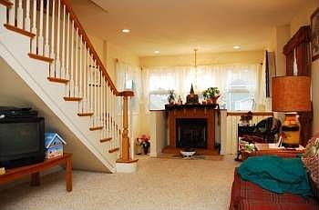 3rd image of 8 Durocher Ave