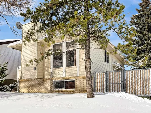 295 N Edgepark Blvd NW, Calgary, AB T3A 4K4