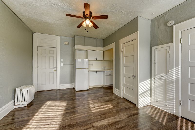 1st image of 1100 Clarkson St APT 7