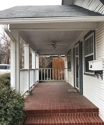 3rd image of 1634 S Jamestown Ave