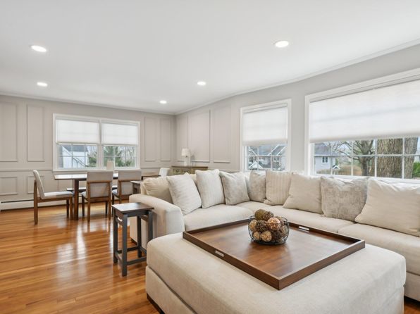 39 Sea Spray Drive, Centerport, NY 11721