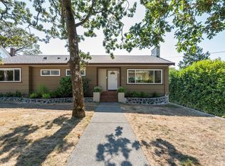 3944 Cedar Hill Cross Rd, Saanich, BC V8P2N6