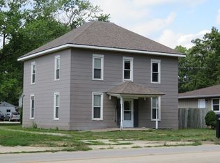 404 E Oak St, Mahomet, IL