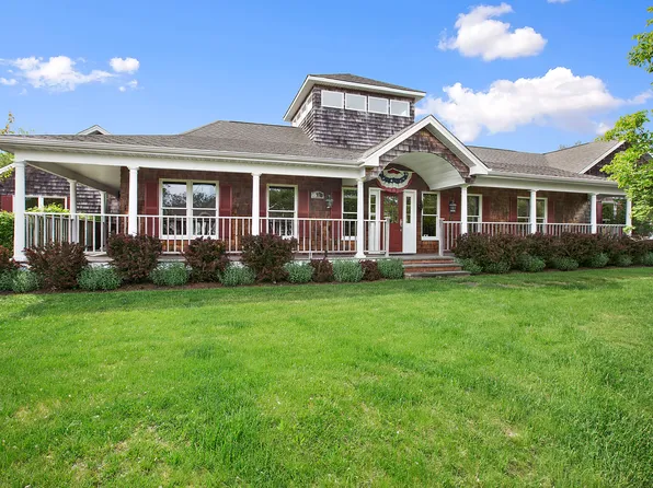 16 Gilbert Rd, Montauk, NY 11954