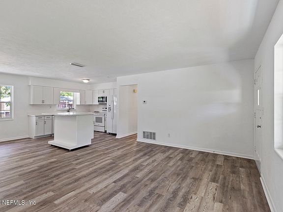 5th image of 420 ELMWOOD Avenue