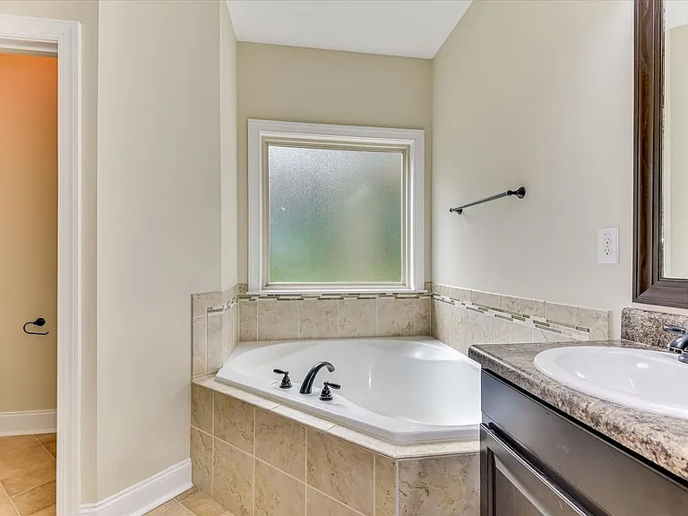 4215 Windslow Dr — Photo 39