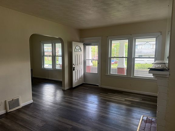 5th image of 33 W Judson Ave