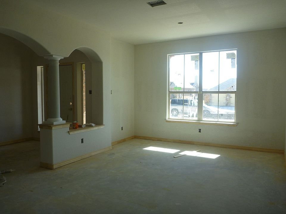 1st image of 3907 Scenic Trail Dr