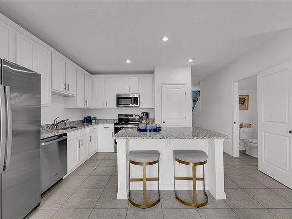 7th image of this home