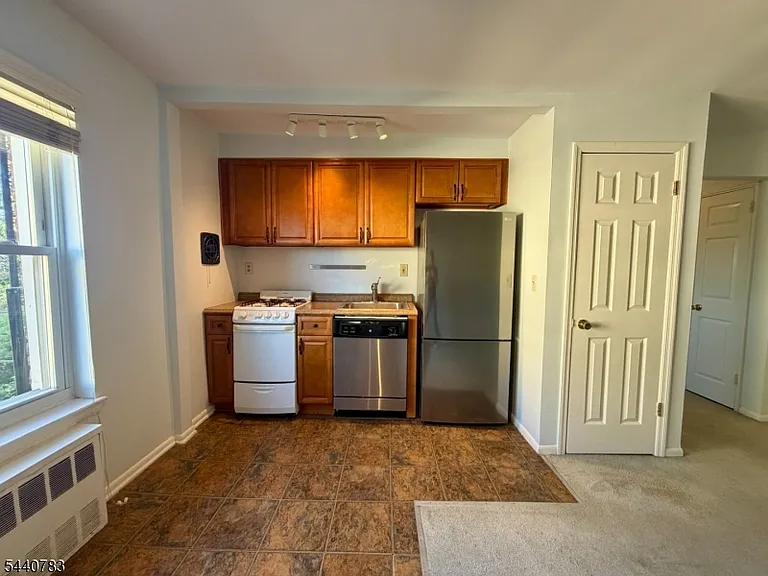 6-12 Hillside Ave #C0204-2D — Photo 7