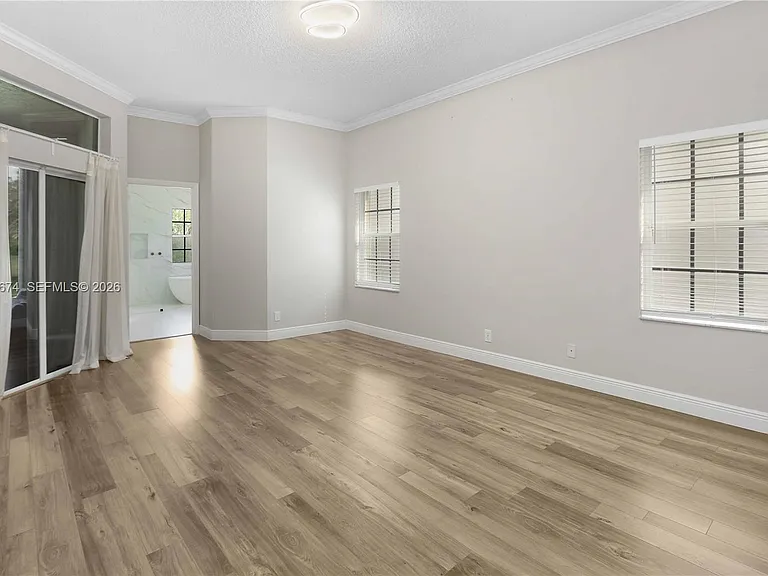4022 Pinewood Ln — Photo 14
