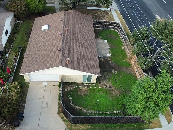 2nd image of 900 Overdowns Dr
