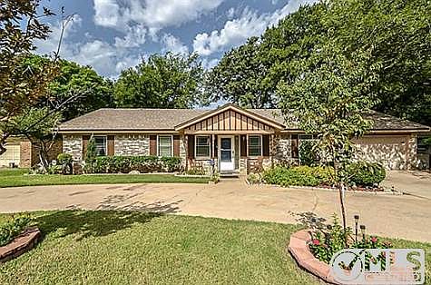 1st image of 608 Eastcliff Dr