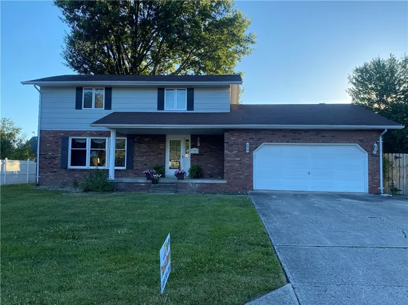 705 N Oakwood St, Effingham, IL 62401