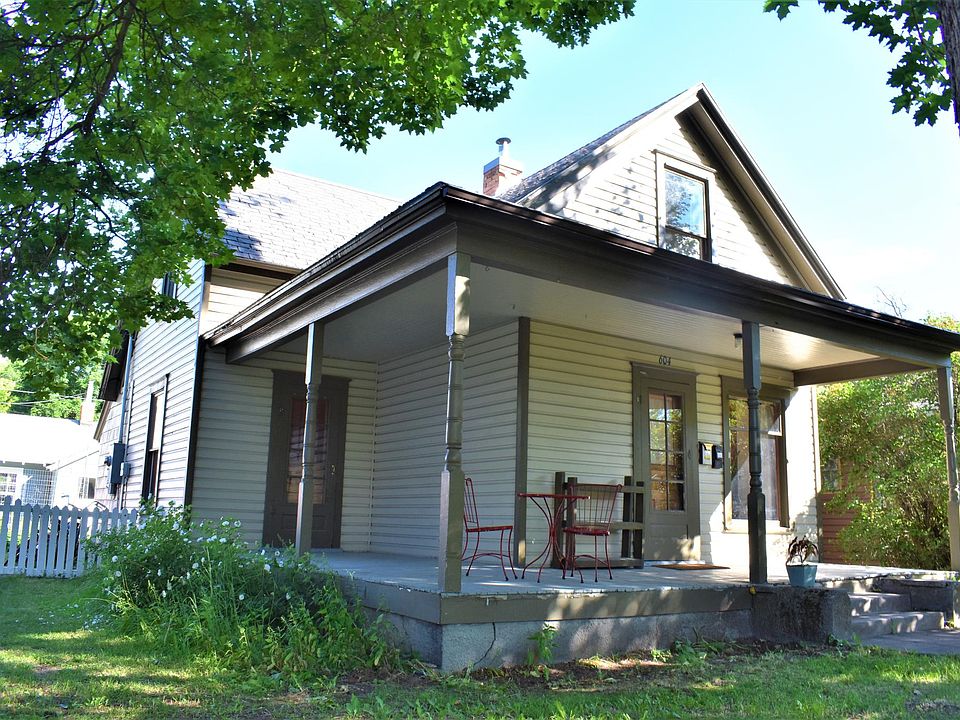 1st image of 604 Blaine St