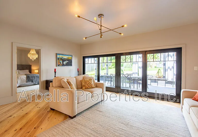 511 Alabama St — Photo 15